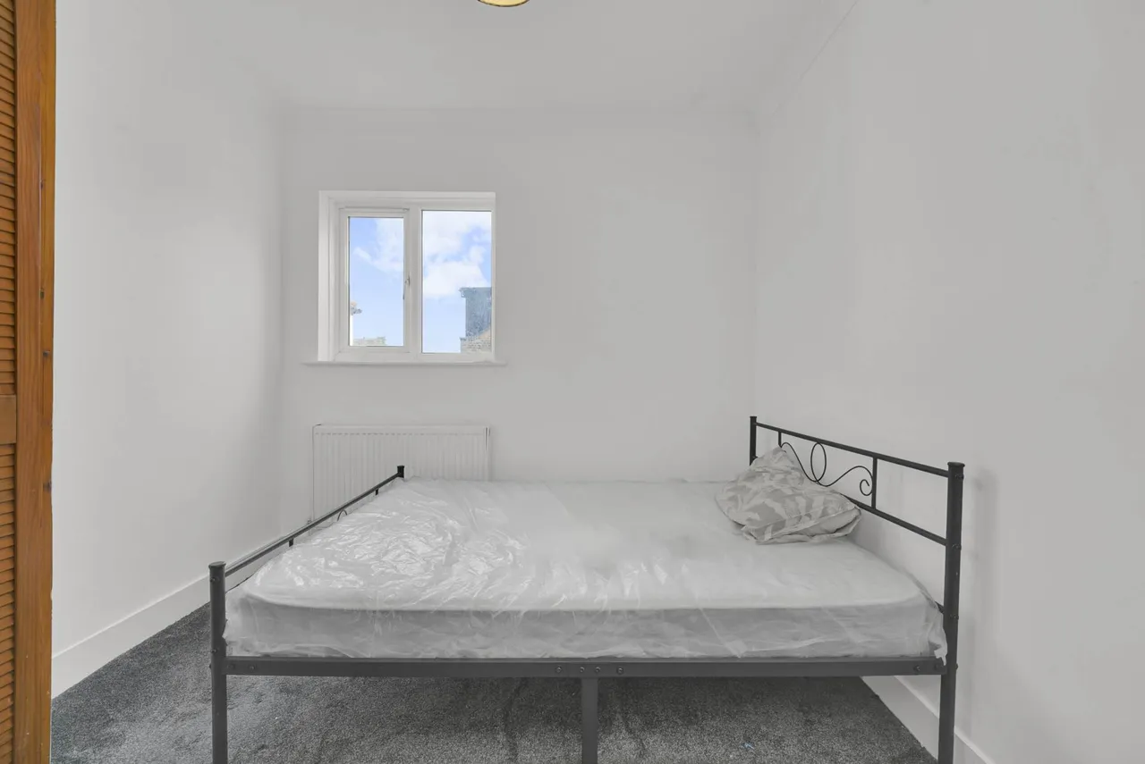 Vicarage Road, London, E10, photo 4