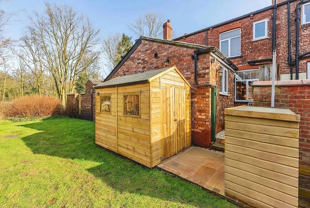 Coronation Avenue, Gee Cross, Cheshire, SK14, photo 16