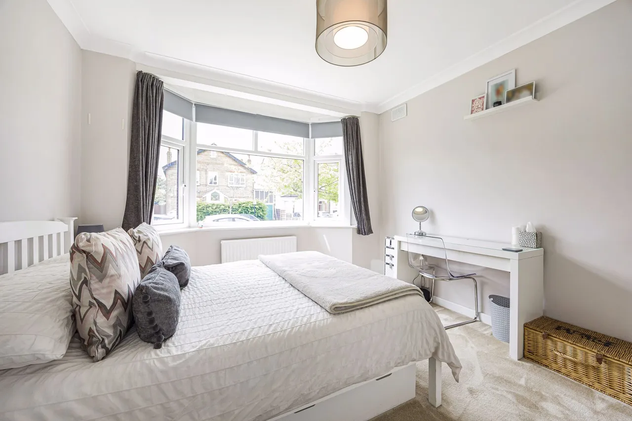 Parkview Road, London, photo 6