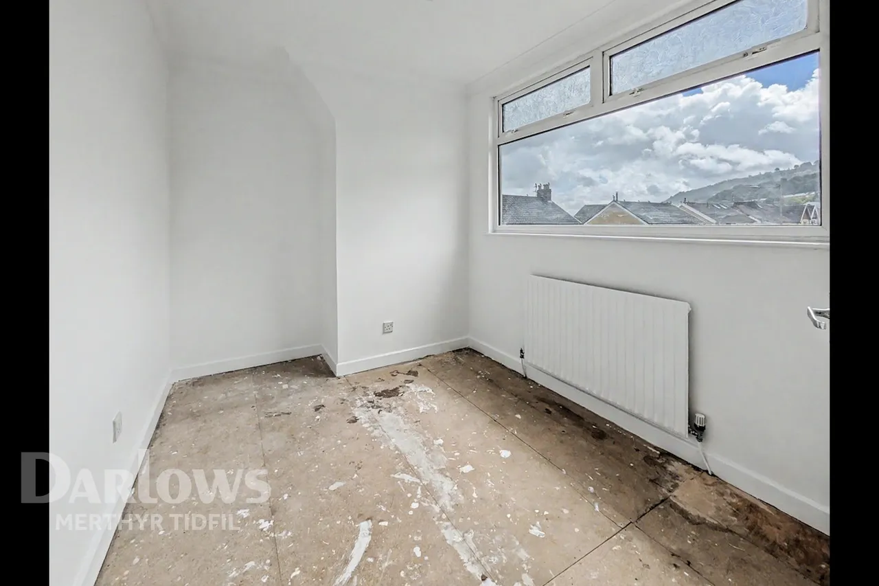 Hillside Close, Merthyr Tydfil, photo 22
