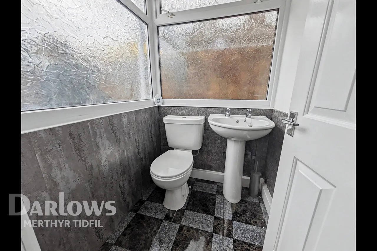 Hillside Close, Merthyr Tydfil, photo 11