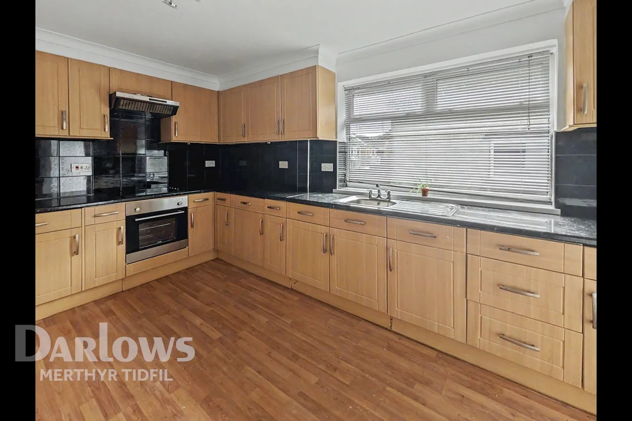 Hillside Close, Merthyr Tydfil, photo 6