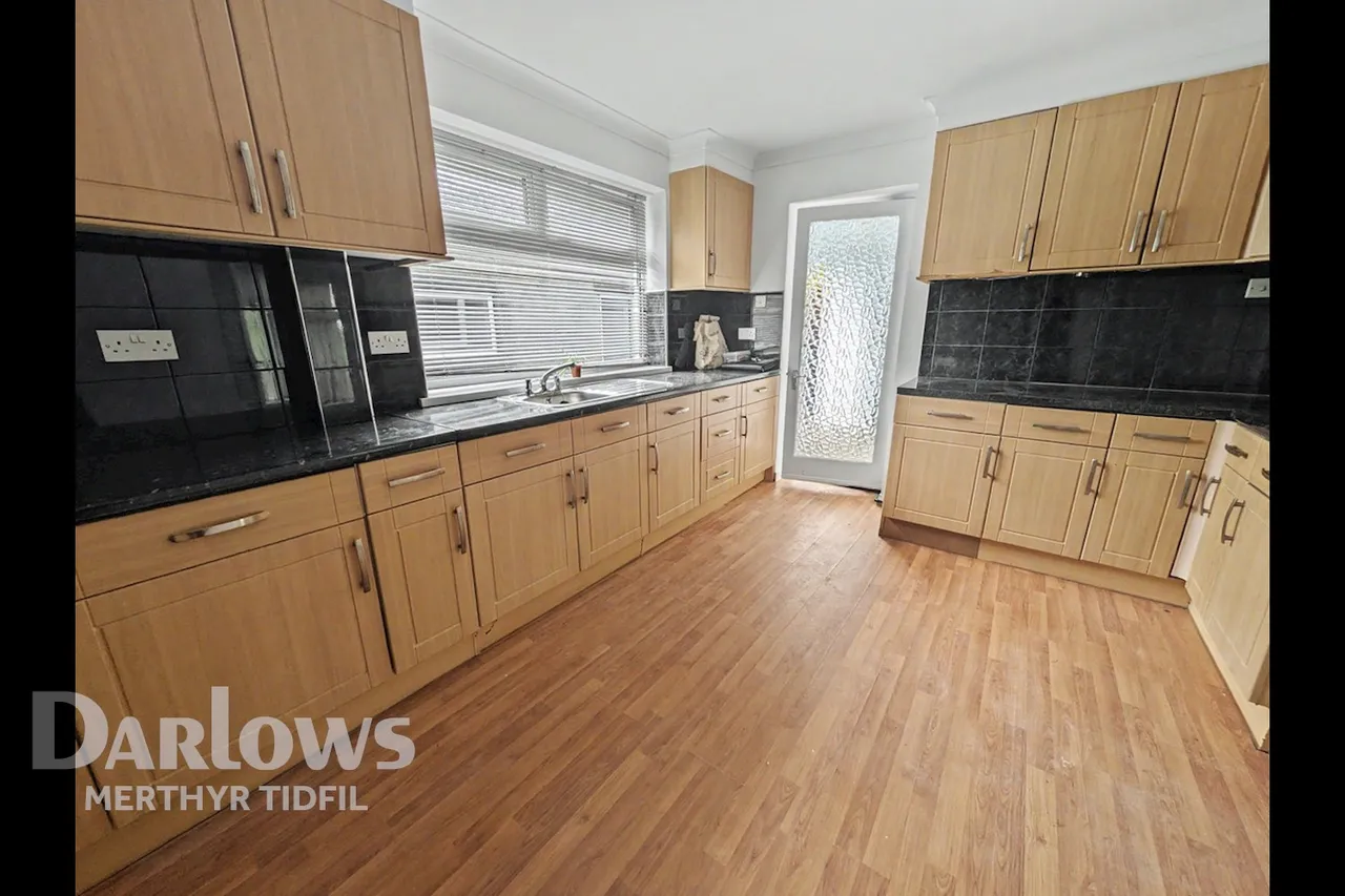 Hillside Close, Merthyr Tydfil, photo 3