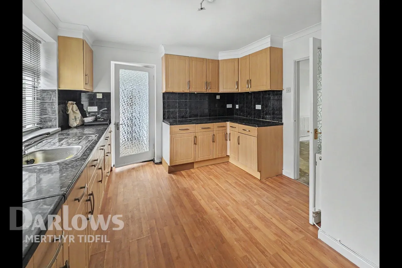 Hillside Close, Merthyr Tydfil, photo 14