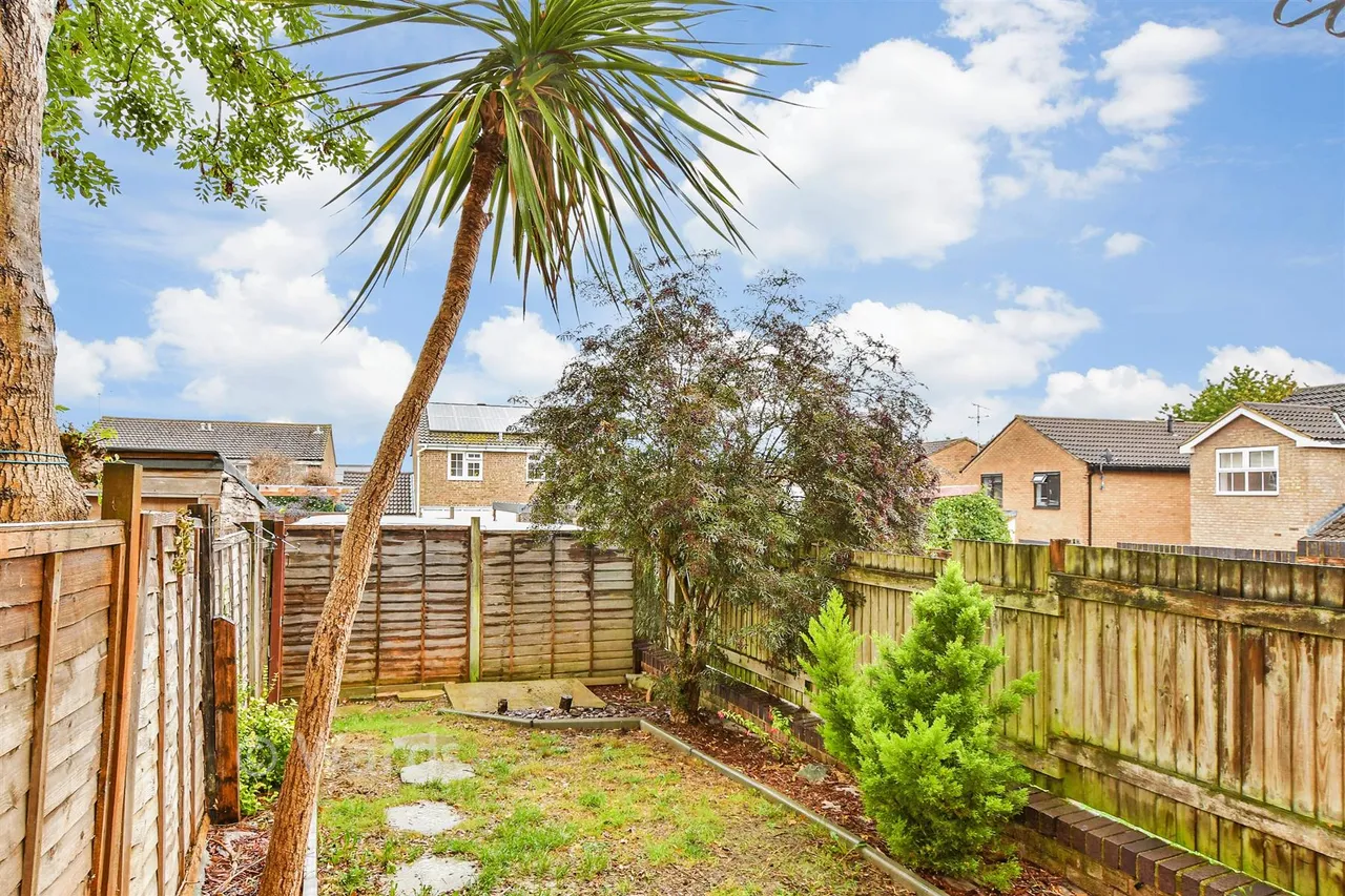 Gatcombe Close, Walderslade, ME5, photo 3