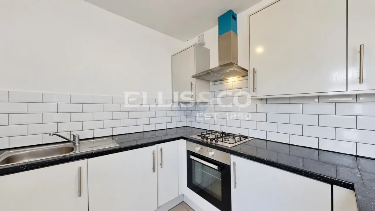 Costons Lane, Greenford, UB6, photo 7
