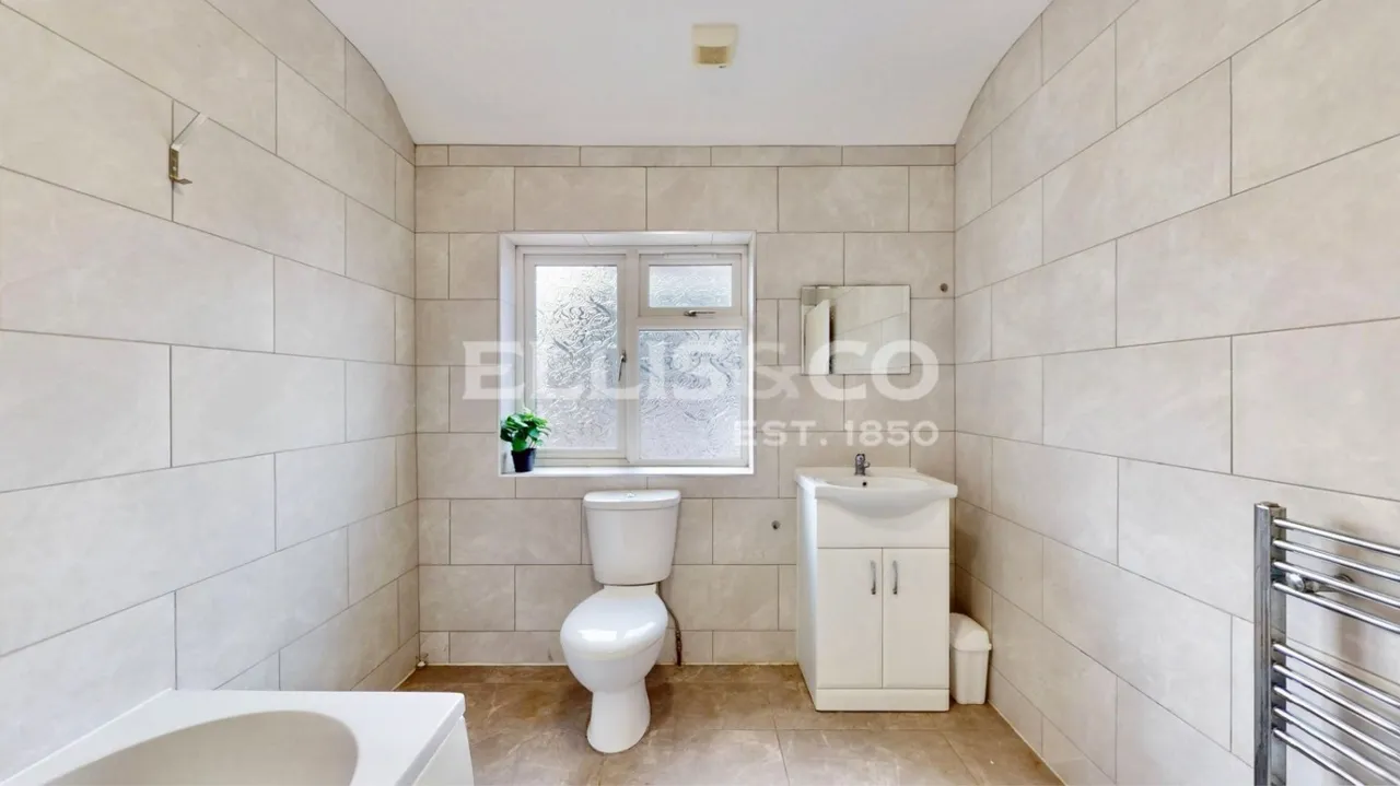 Costons Lane, Greenford, UB6, photo 10