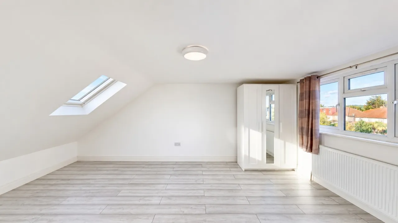 Costons Lane, Greenford, UB6, photo 2