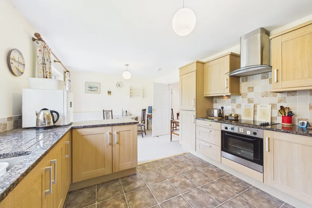 Fieldgate, Natland, LA9, photo 25