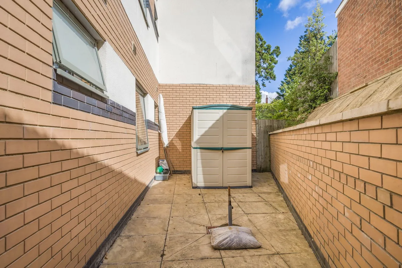 Belworth Drive, Cheltenham, GL51, photo 9