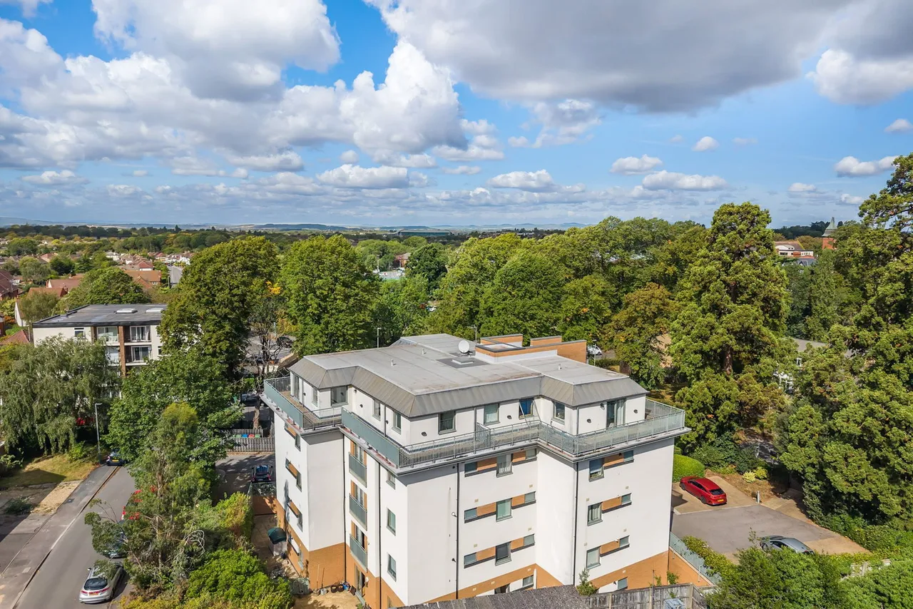 Belworth Drive, Cheltenham, GL51, photo 14