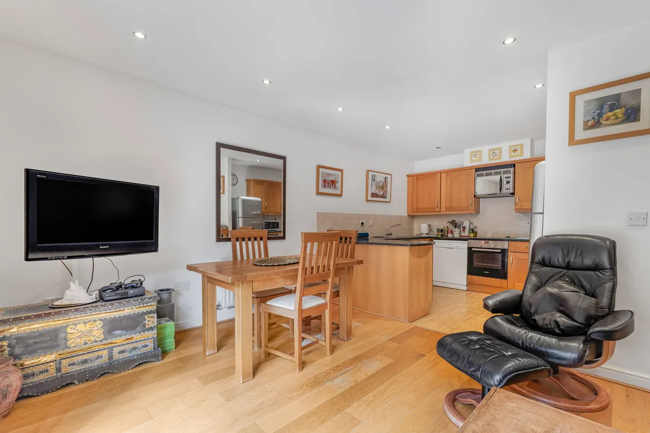 Belworth Drive, Cheltenham, GL51, photo 6