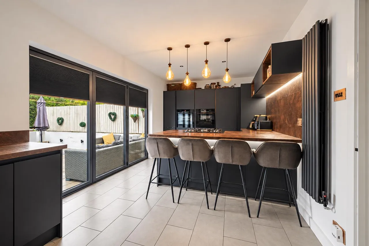 St. Helens Crescent, Trowell, NG9, photo 8