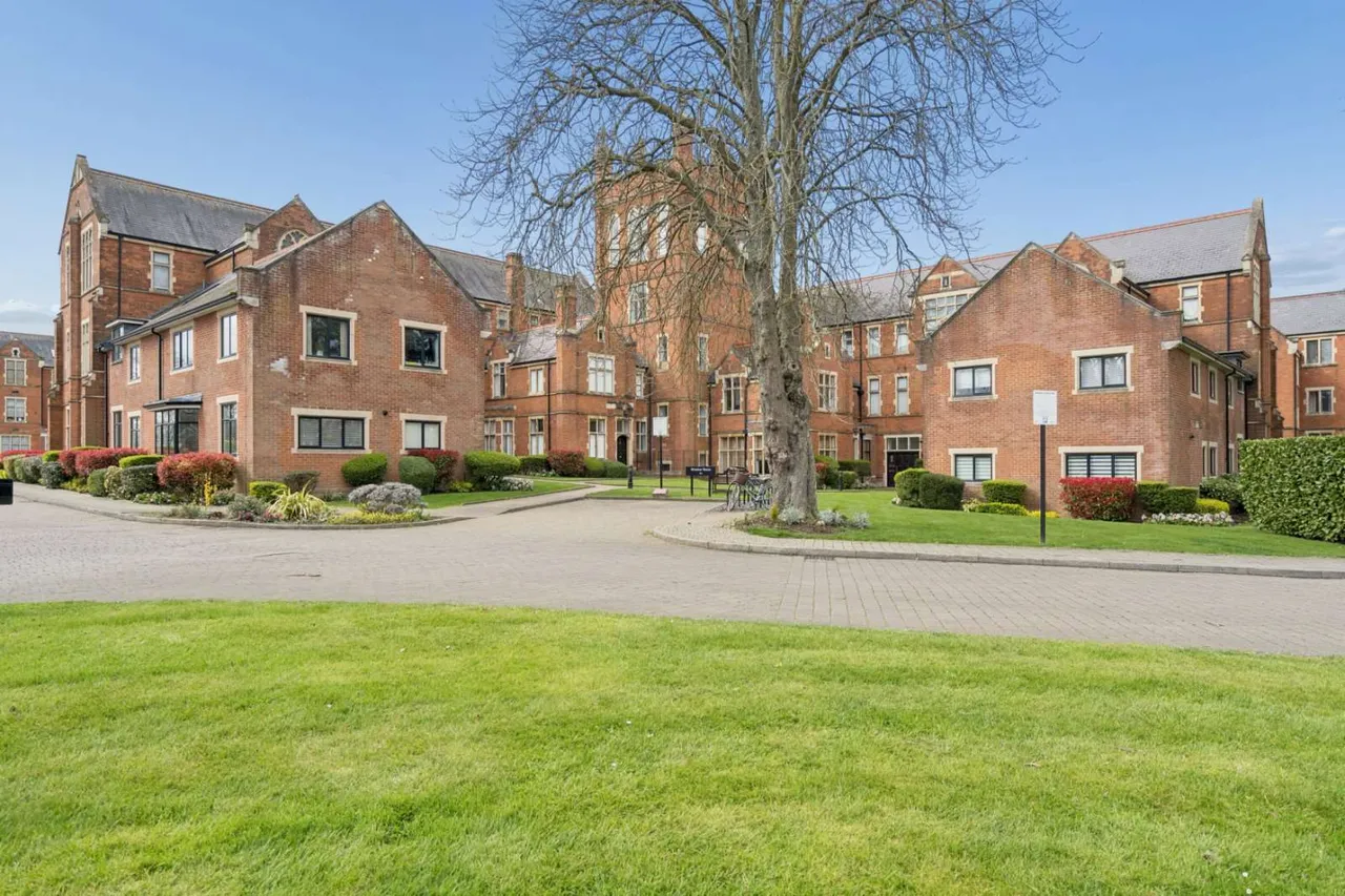 King Edward Place, Bushey, WD23, photo 14