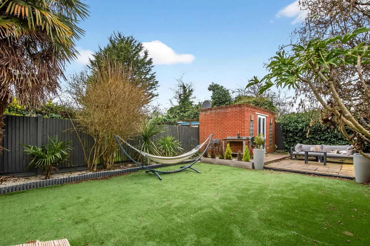 Empire Road, Greenford, UB6, photo 18