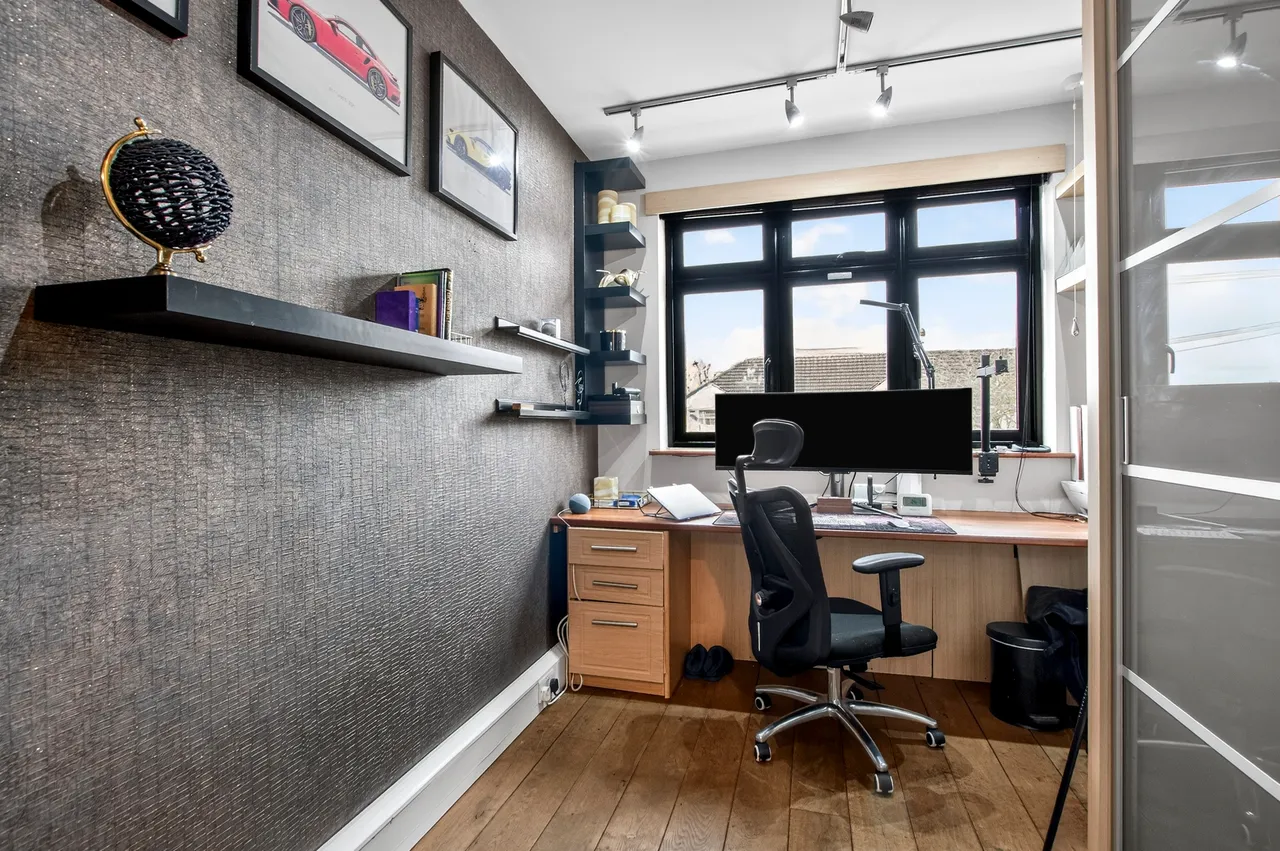 Empire Road, Greenford, UB6, photo 6
