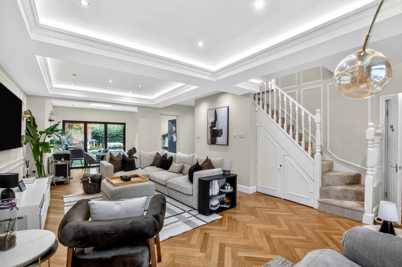 Empire Road, Greenford, UB6, photo 10