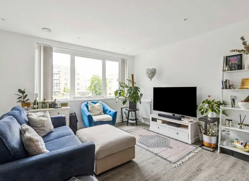 Cornforth Lane, Mill Hill, NW7, photo 2