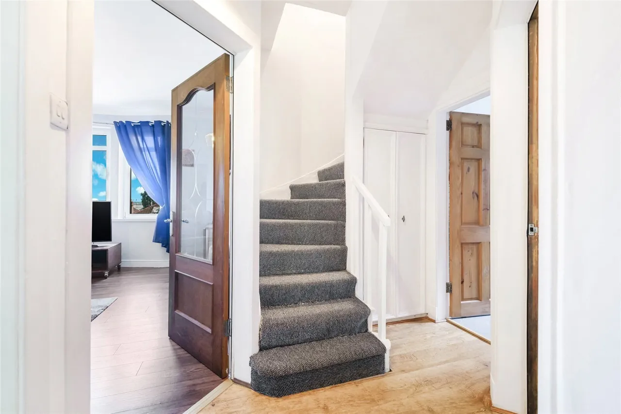 Calderwood Road, Rutherglen, G73, photo 5
