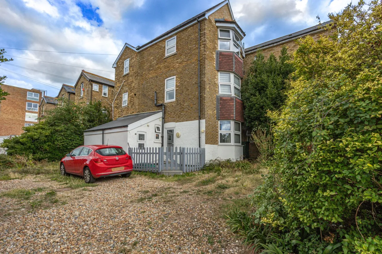 2 bed flat for sale, Ethelbert Road, Birchington, CT7
