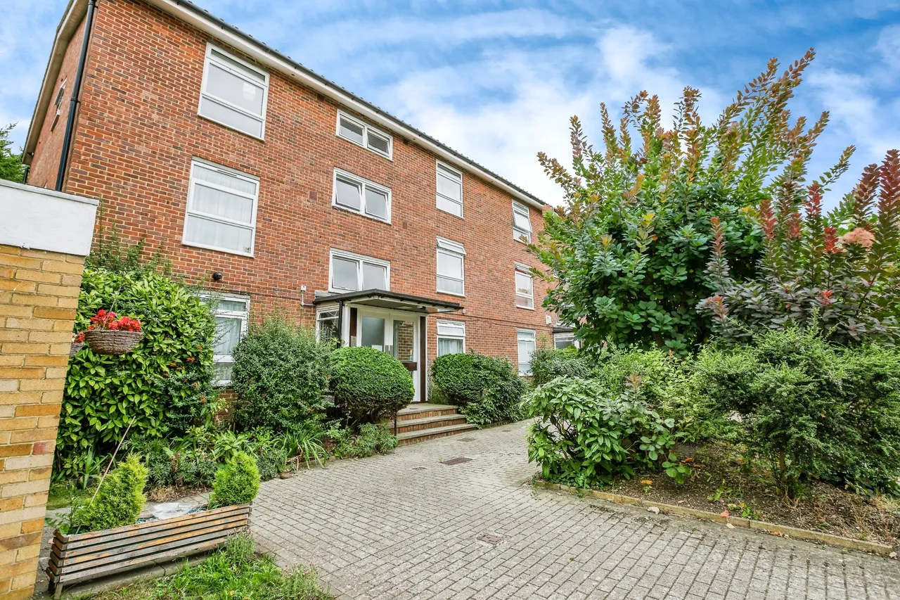 1 bed flat for sale — Cotelands, Croydon