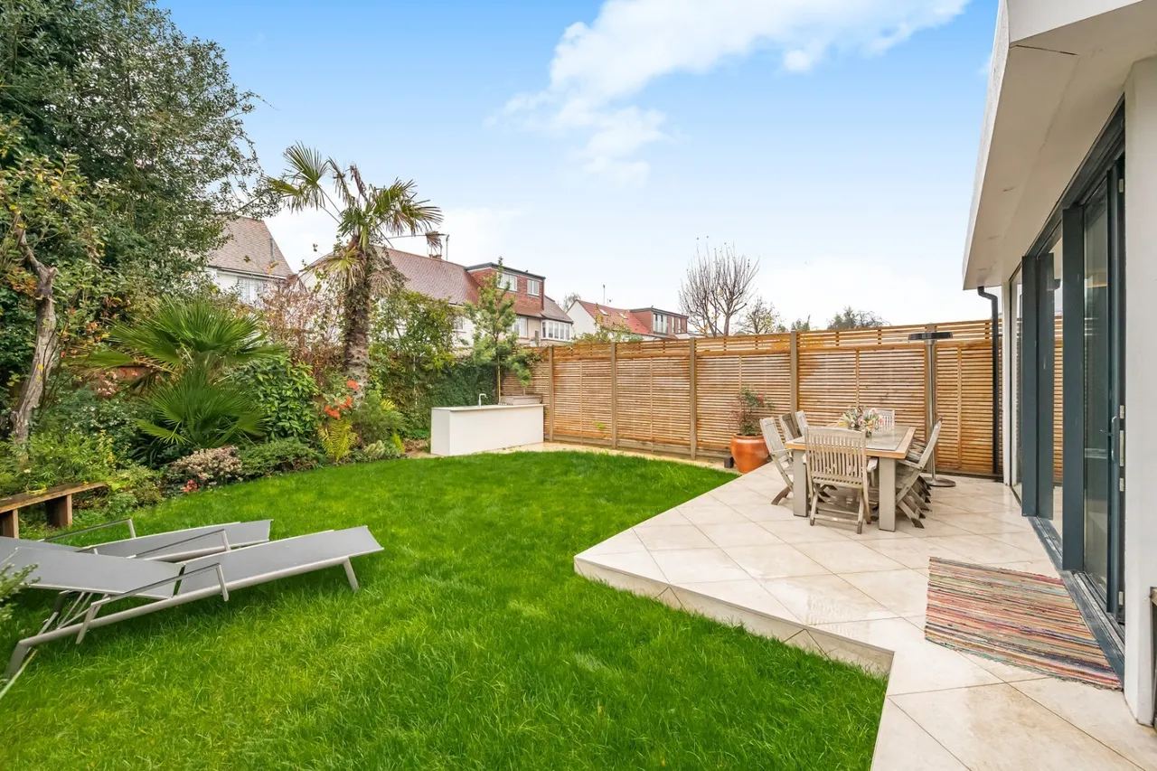 Shottfield Avenue, East Sheen, SW14, photo 24