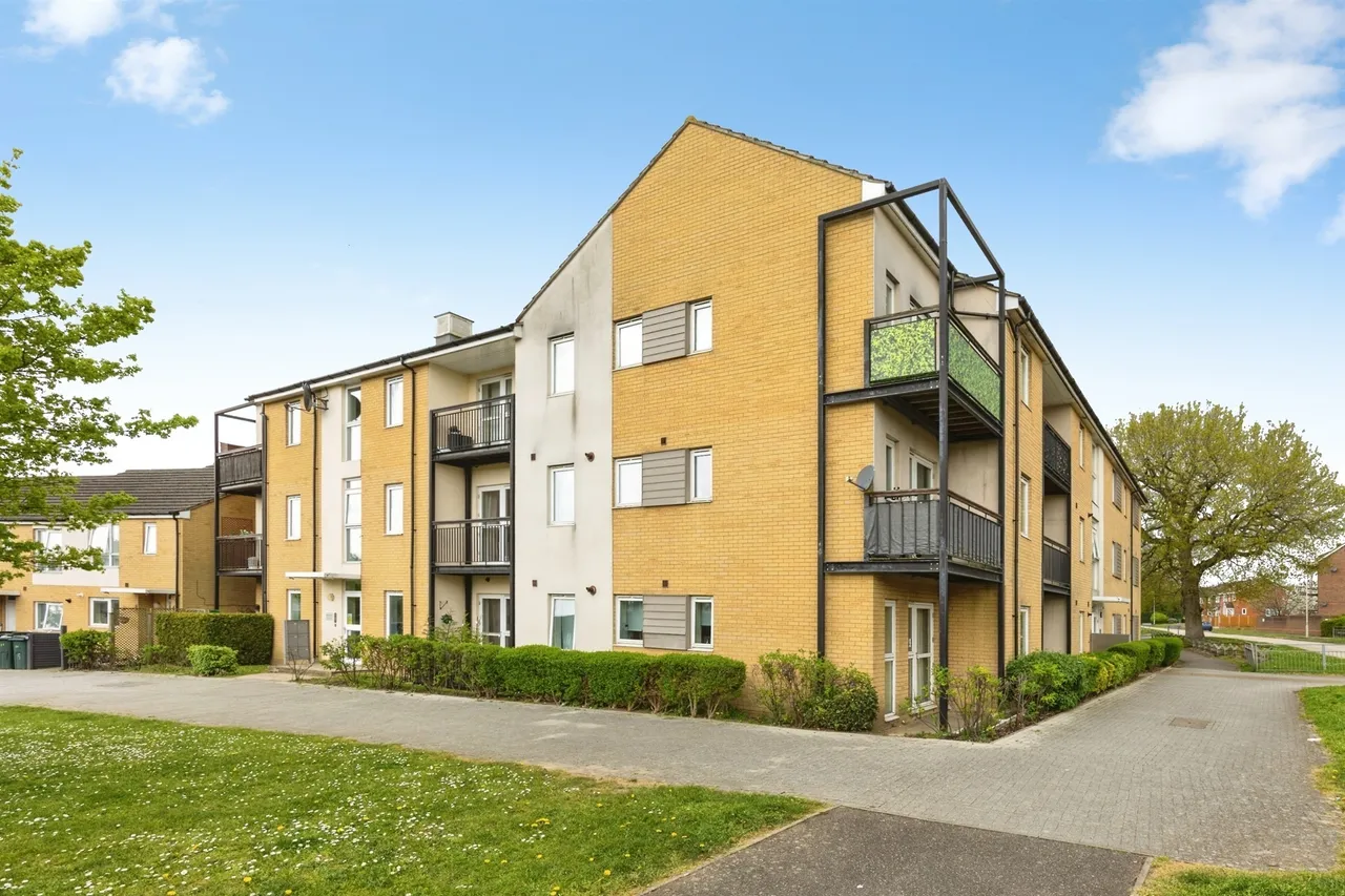 1 bed flat for sale — Adisham Gardens, Ashford