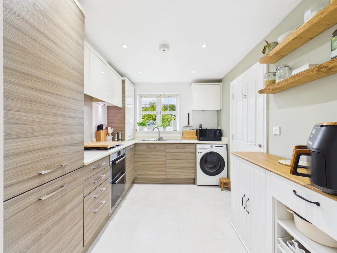 Stanley Close, Baughurst, RG26, photo 3