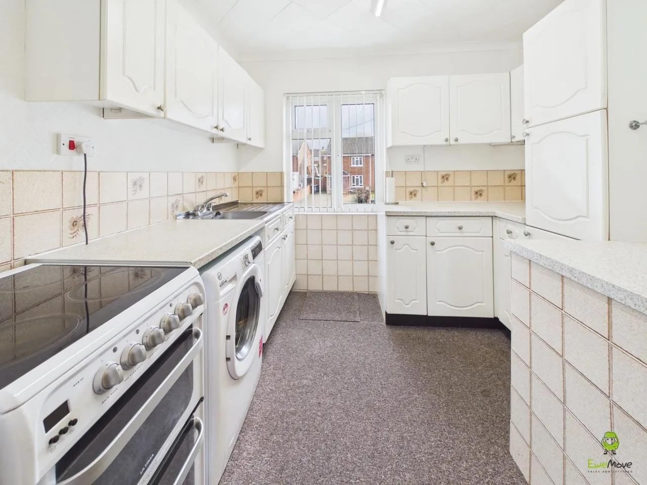 2 bed flat for sale, Spielman Road, Dartford, DA1