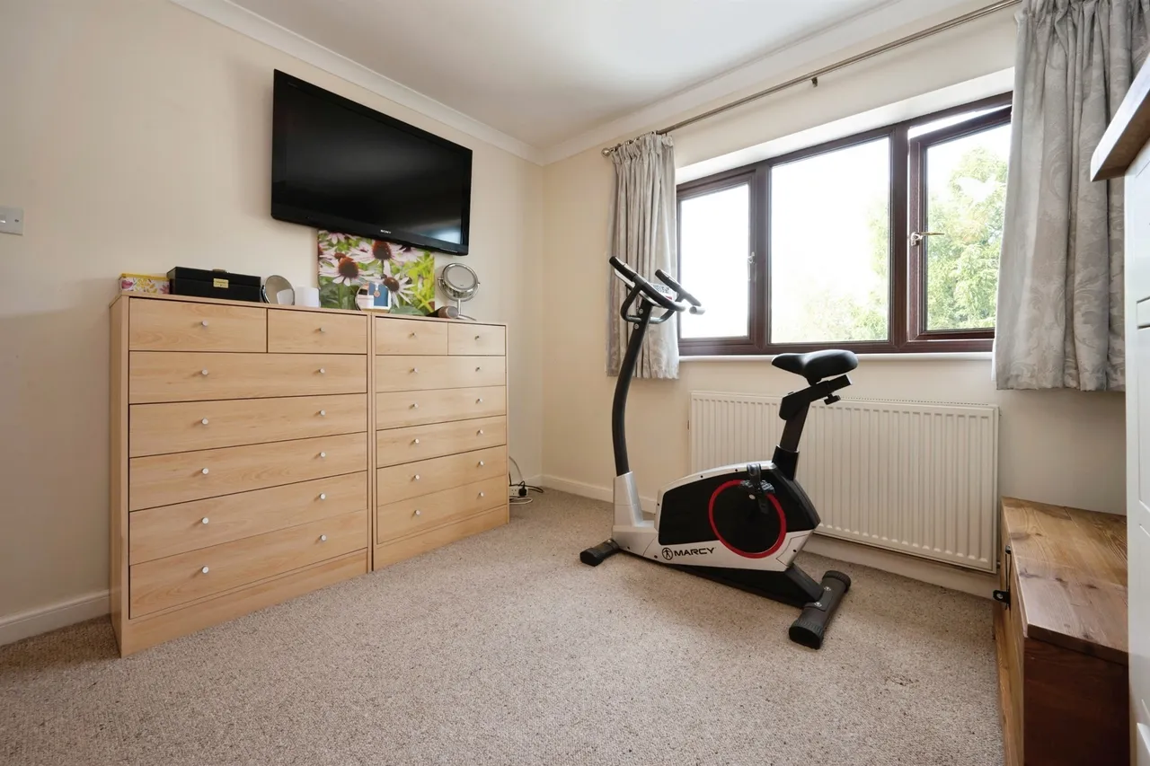 High Street, Little Staughton, Bedford, photo 3