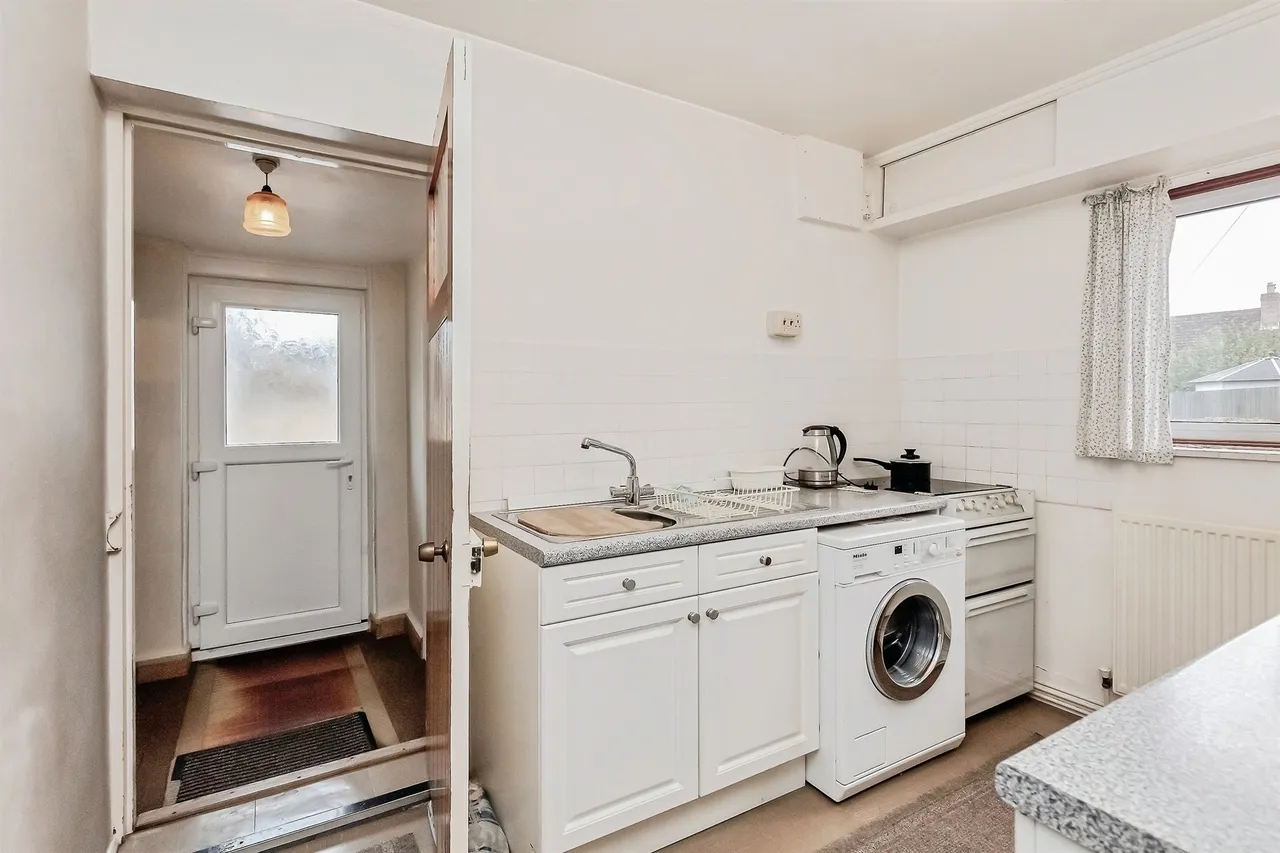 Main Road, Tallington, PE9, photo 11