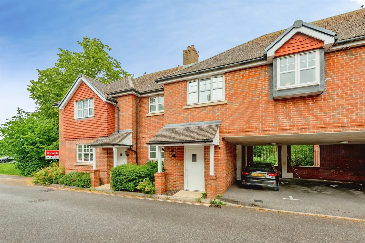 2 bed flat for sale — Limes Close, Redhill