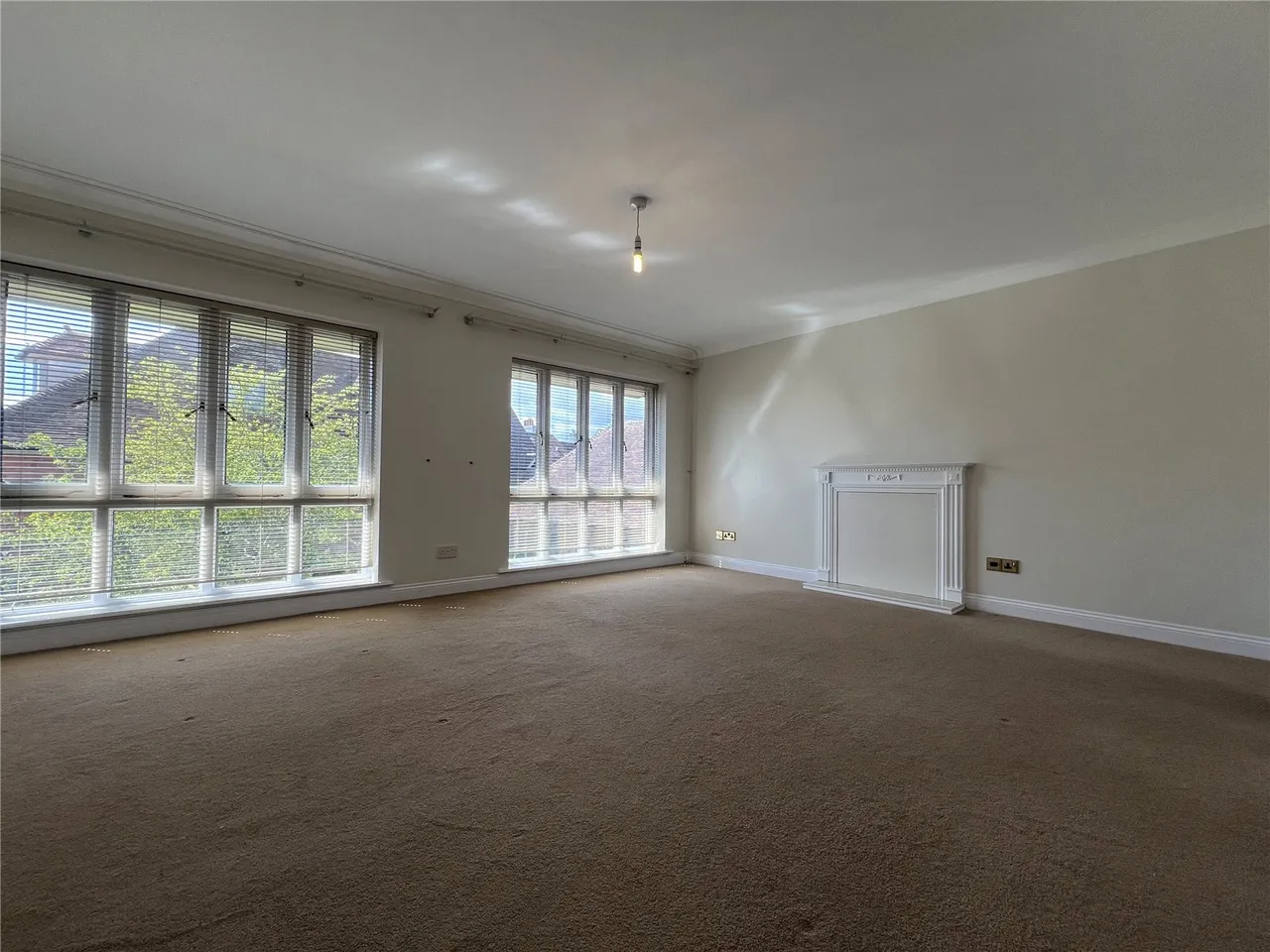 Roundhouse Court, Lymington, Hampshire, SO41 9LY, photo 2