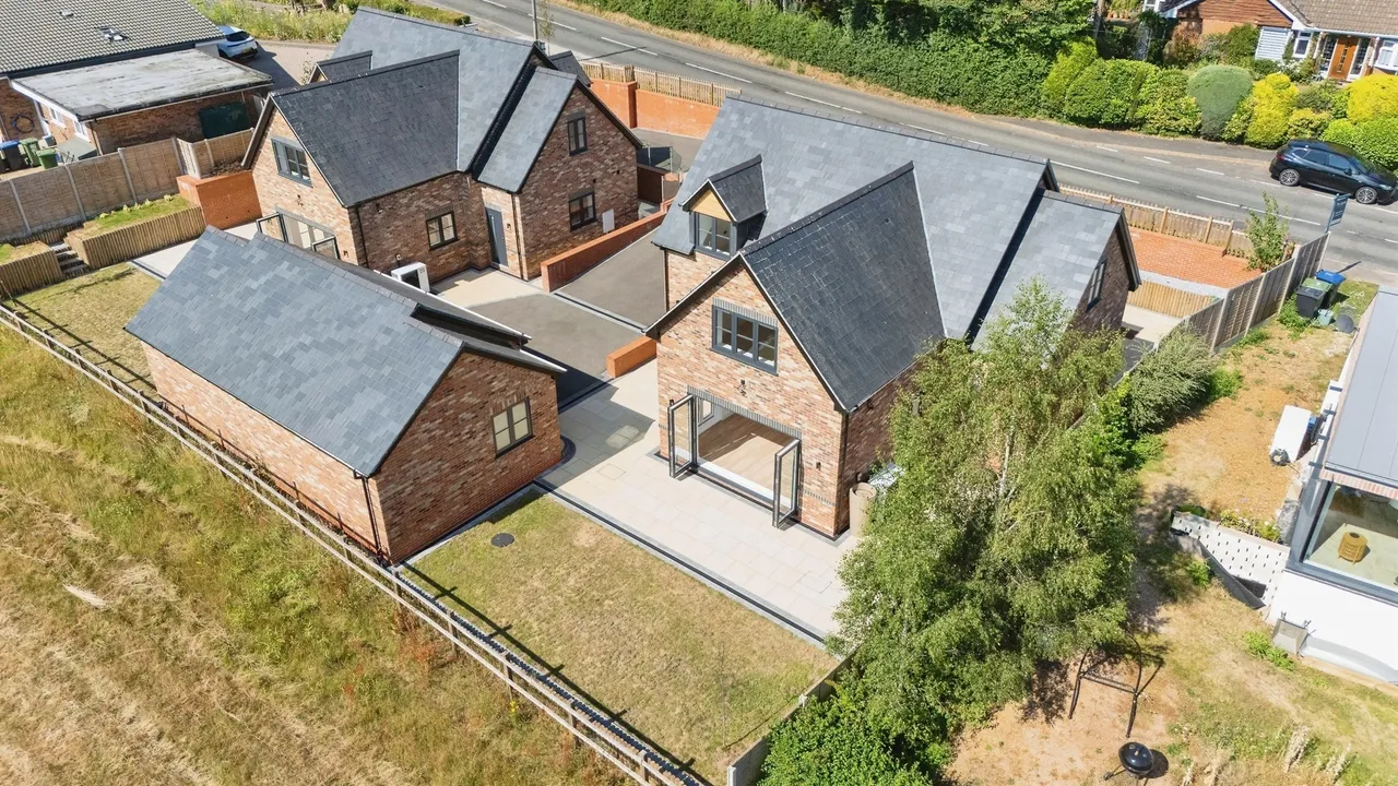 4 bed house for sale — Alcester Road, Wootton Wawen, Henley-In-Arden