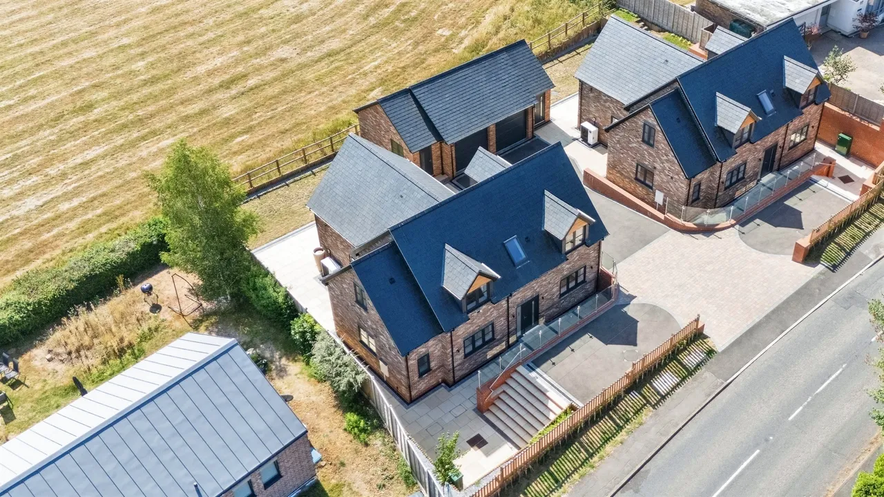 Alcester Road, Wootton Wawen, Henley-In-Arden, photo 11