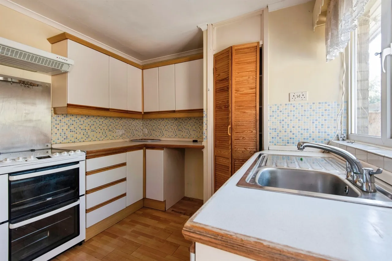 Clear Crescent, Melbourn, SG8, photo 9