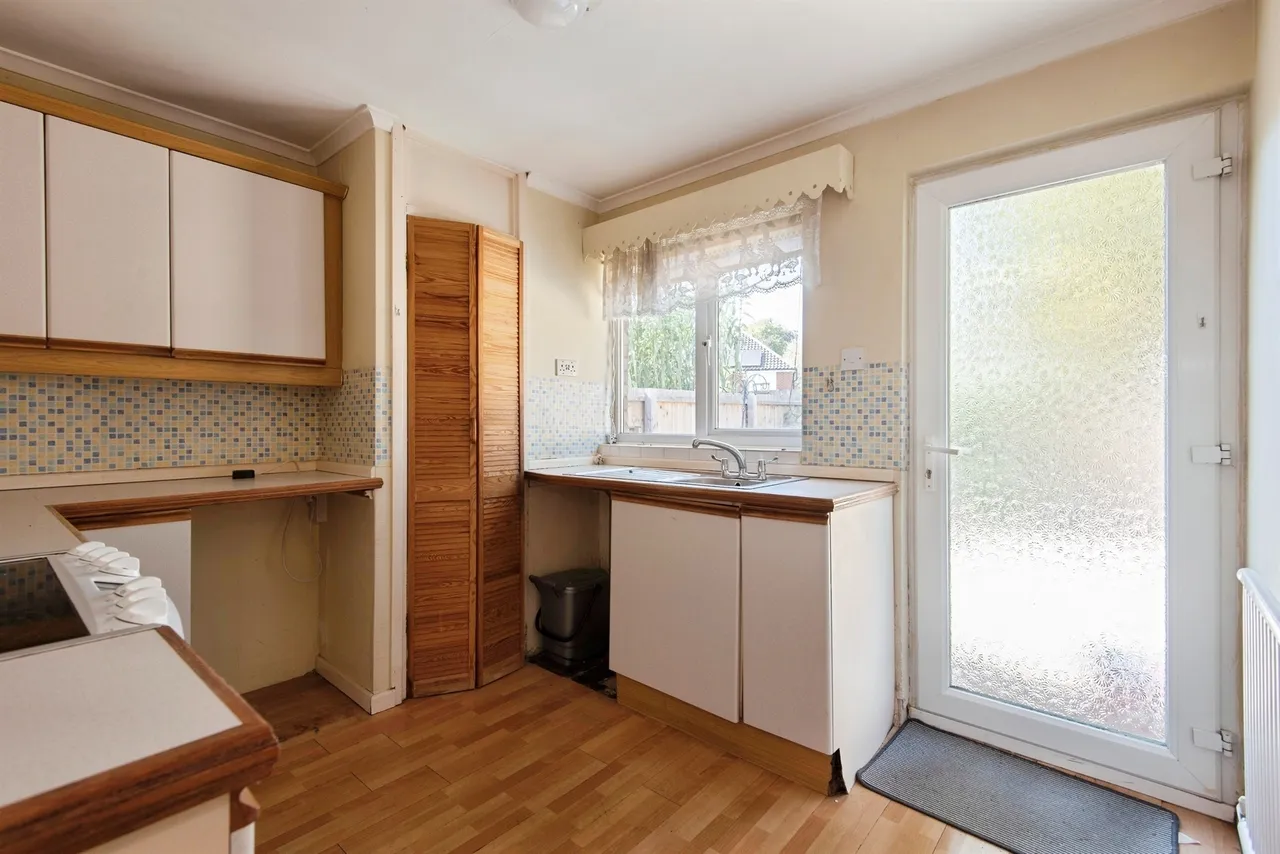 Clear Crescent, Melbourn, SG8, photo 8