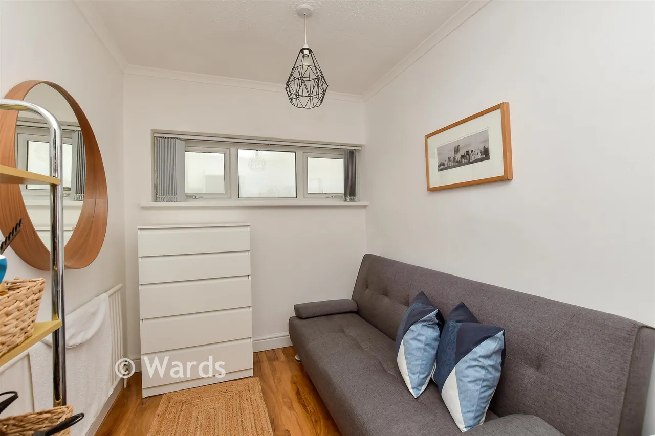 Austin Close, Darland, ME5, photo 10
