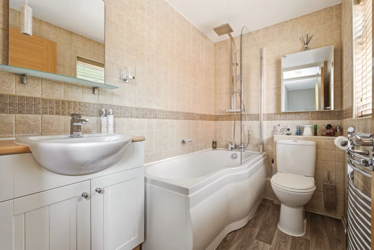 Holly Farm Close, Caddington, LU1, photo 14