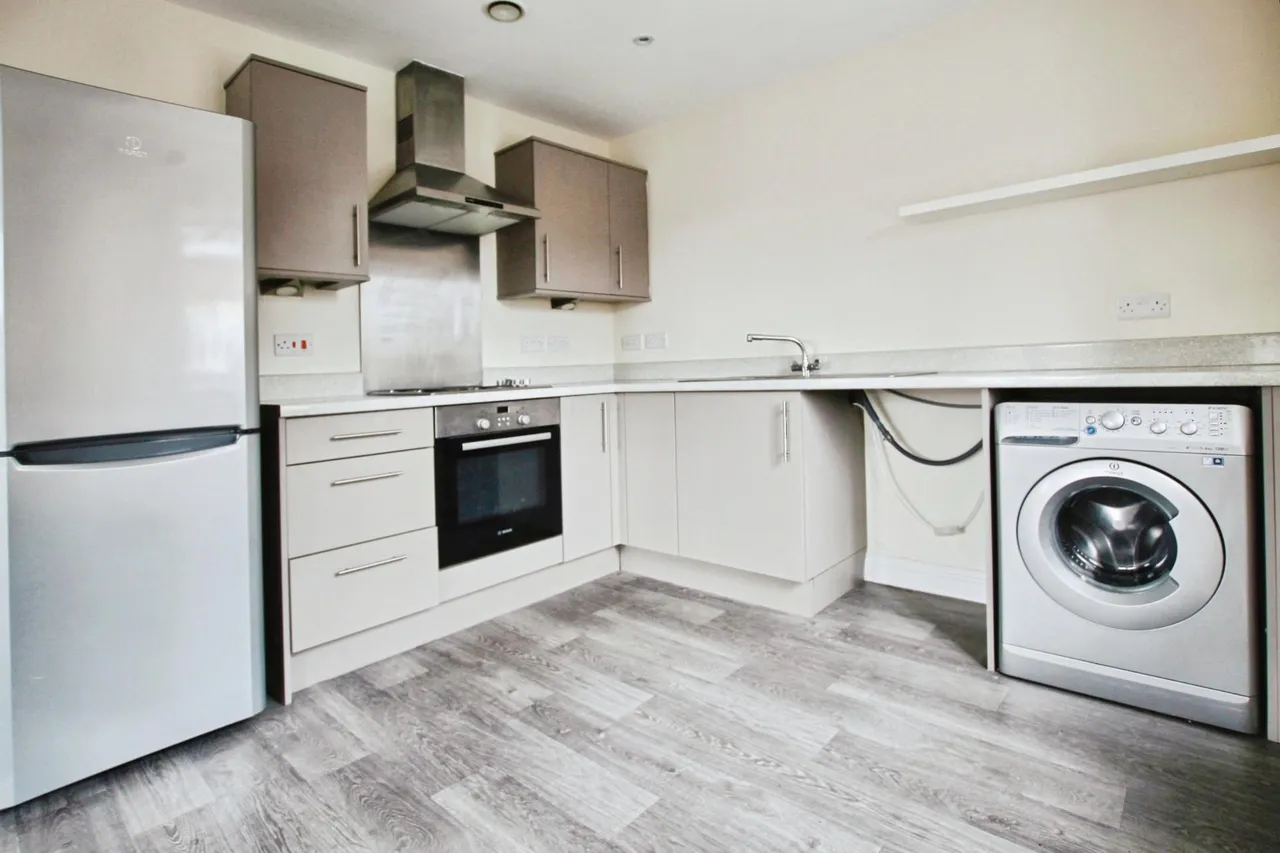 Kingsway Gardens, West Yorkshire, Ossett, WF5, photo 4