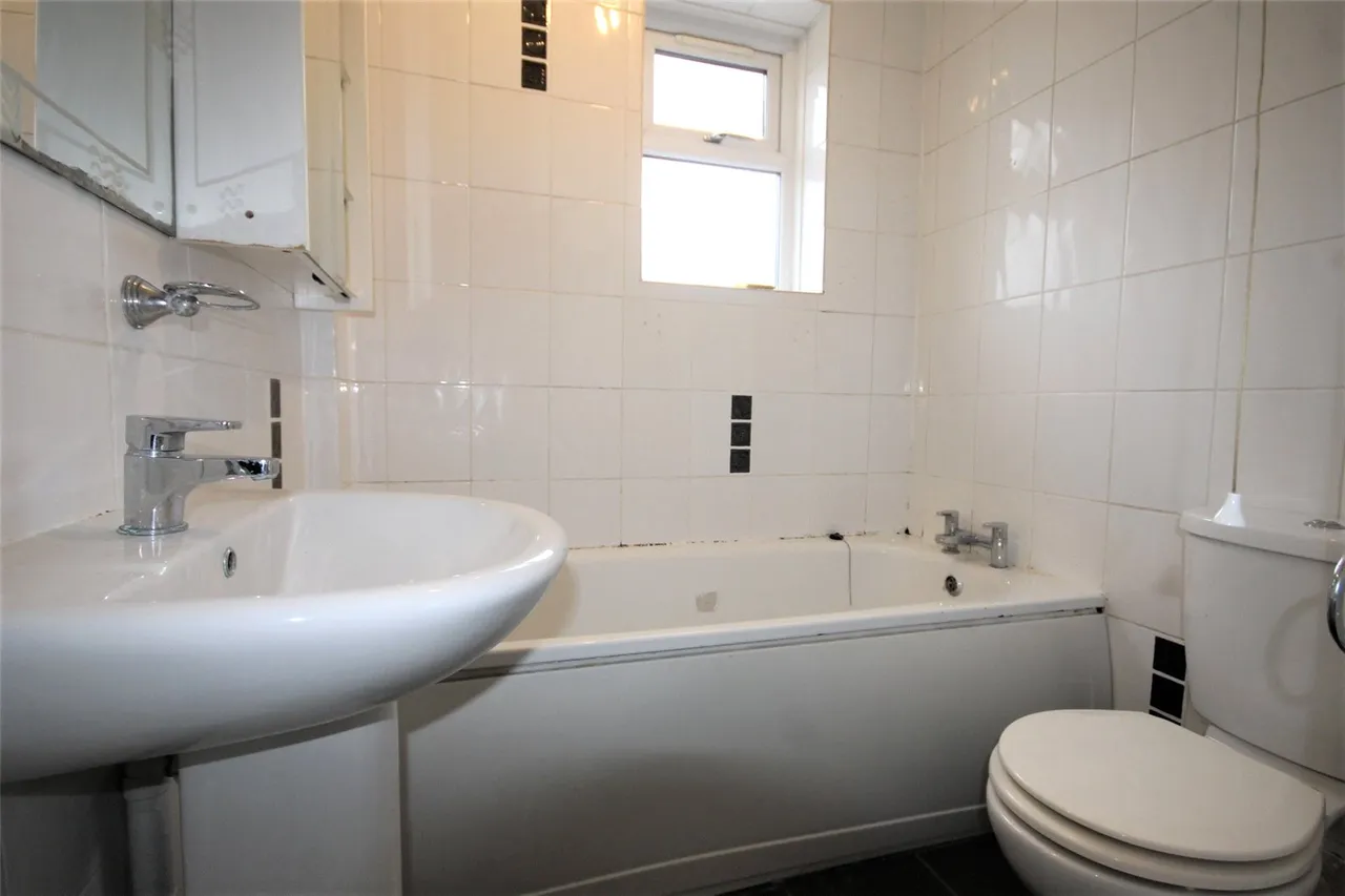 Feltham, Greater London, photo 9