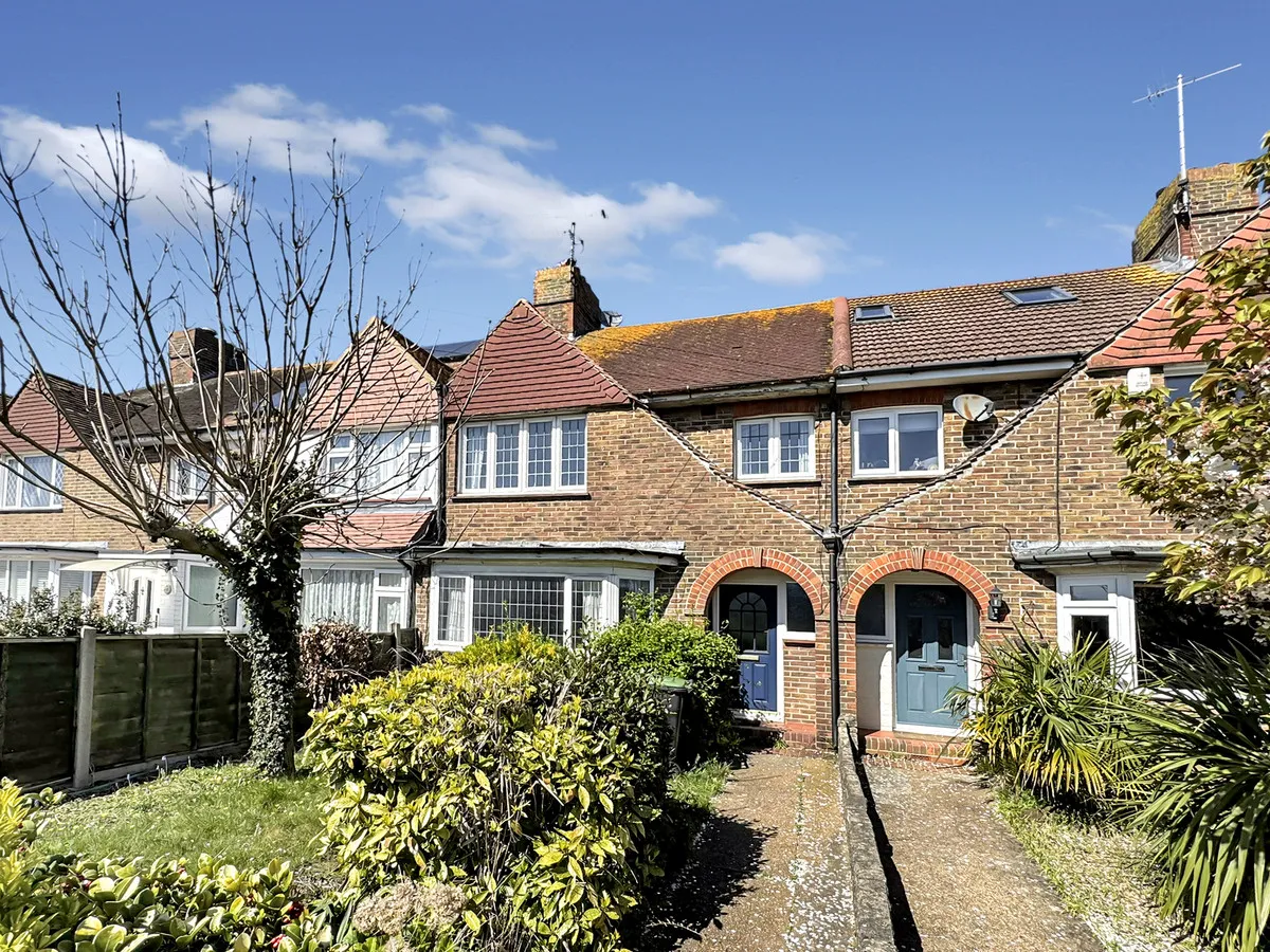3 bed property for sale, Littlehampton Road, Worthing, BN13