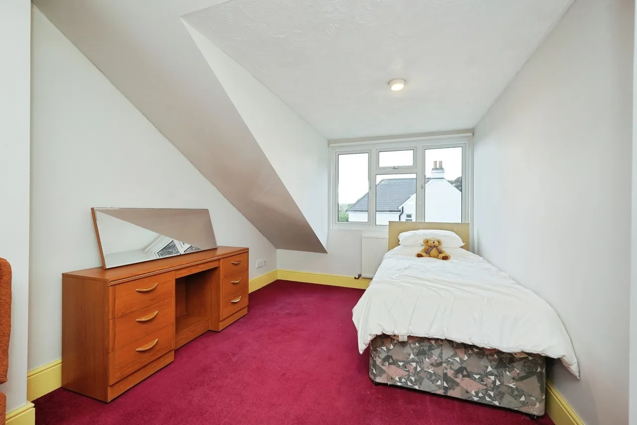 Sandwich Road, Whitfield, Dover, Kent, CT16, photo 21