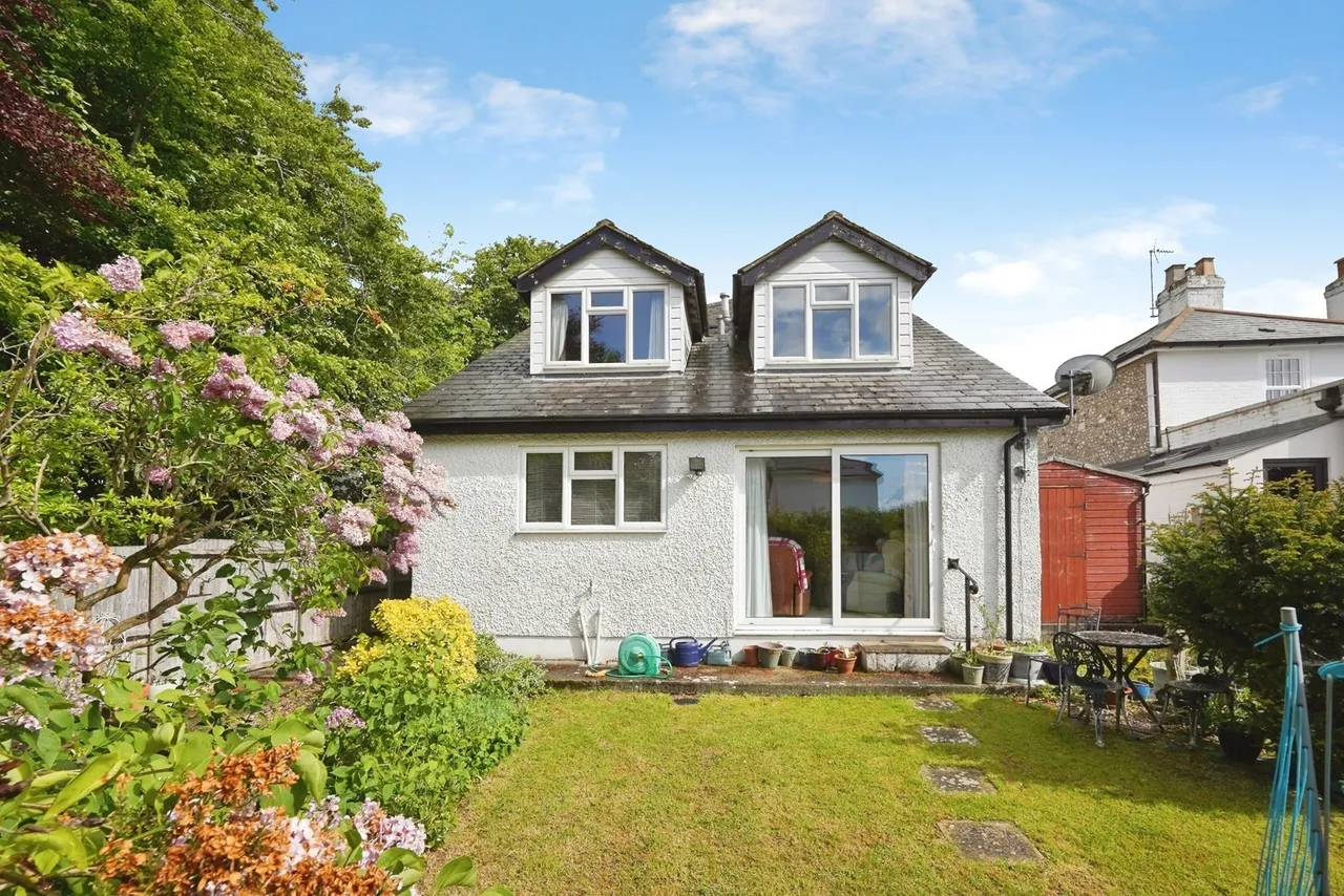 Sandwich Road, Whitfield, Dover, Kent, CT16, photo 6