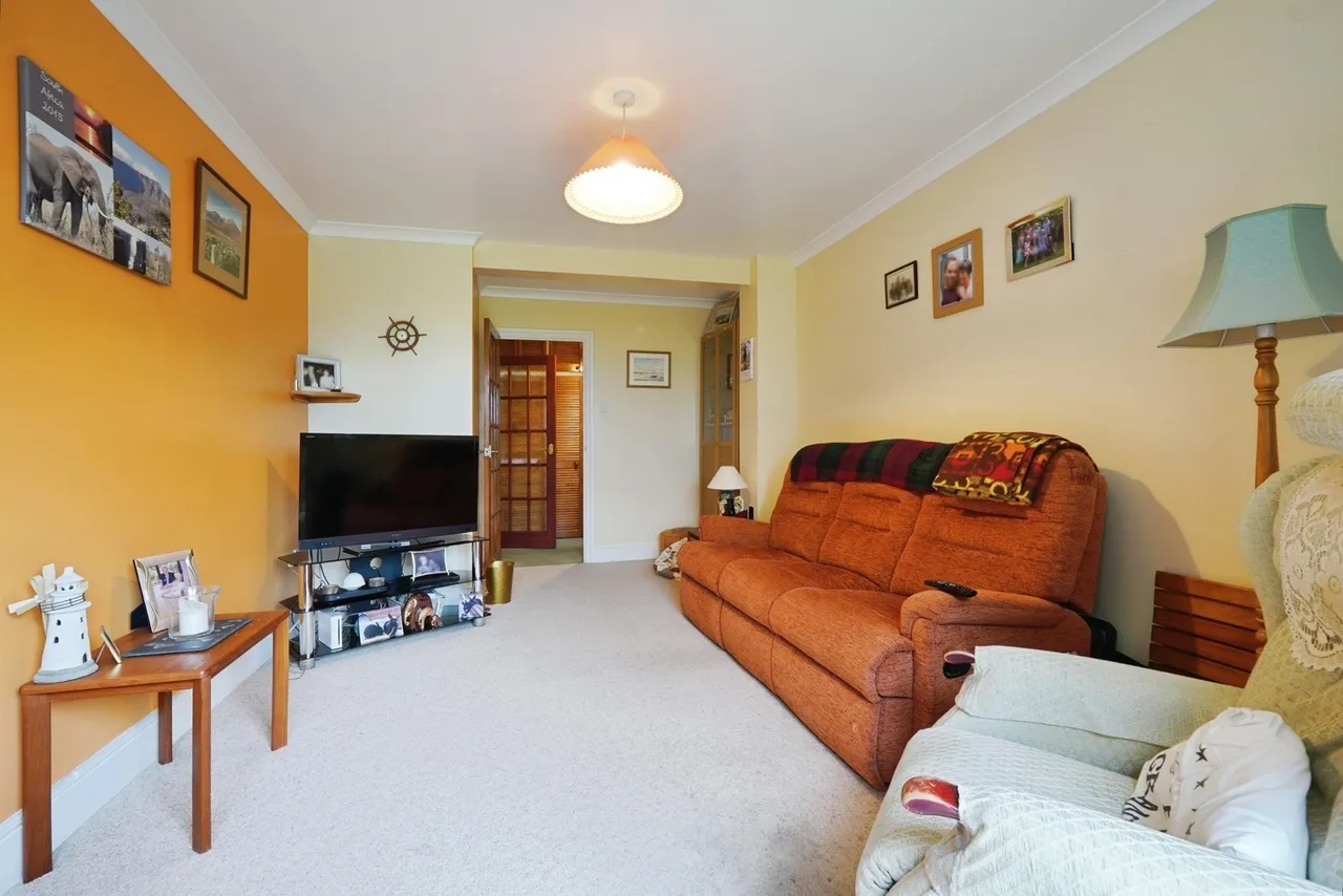 Sandwich Road, Whitfield, Dover, Kent, CT16, photo 5