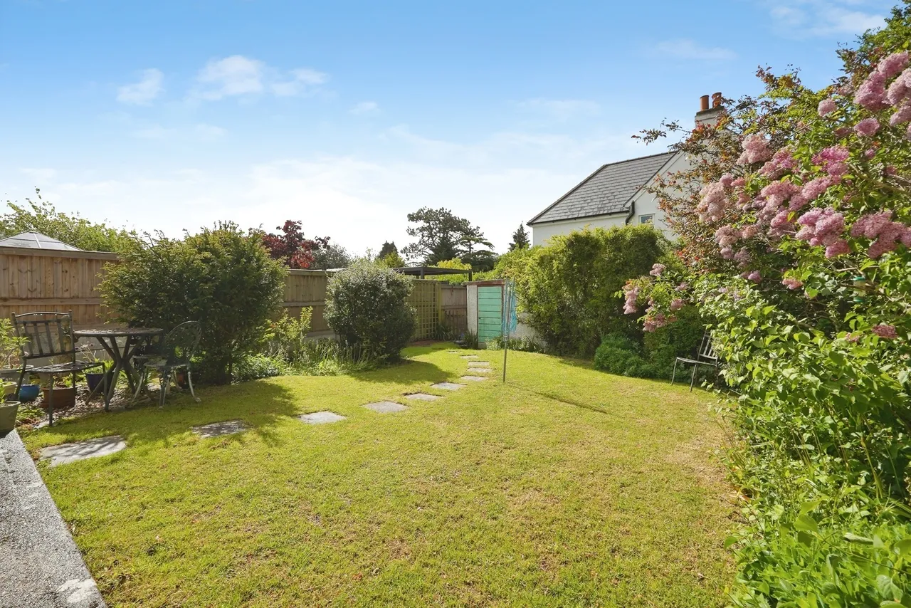 Sandwich Road, Whitfield, Dover, Kent, CT16, photo 11
