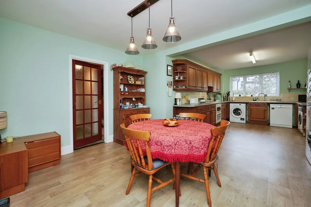 Sandwich Road, Whitfield, Dover, Kent, CT16, photo 7