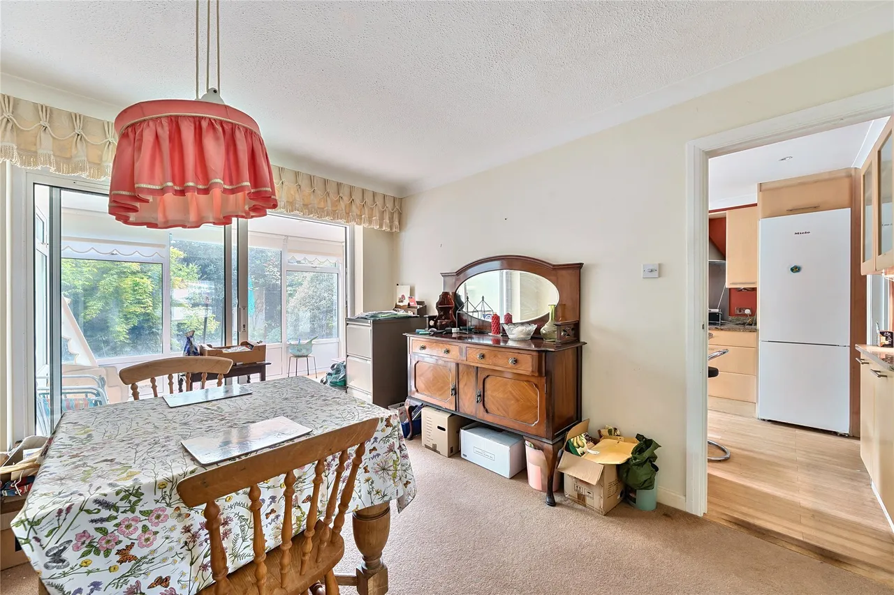 Deans Court, Milford on Sea, Lymington, Hampshire, SO41, photo 5