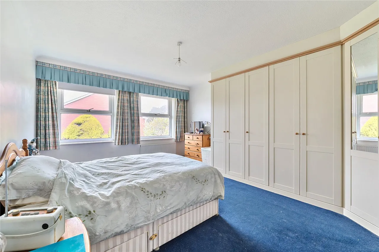 Deans Court, Milford on Sea, Lymington, Hampshire, SO41, photo 11