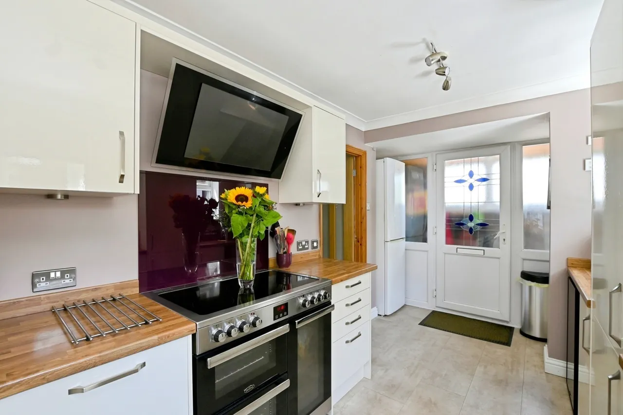 Beech Grove, Midhurst, GU29, photo 13
